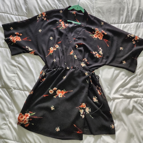 Dress/kimono Large - Picture 1 of 7